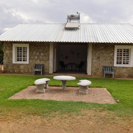 Hotel Meteorite Rest Camp Grootfontein Esterno foto