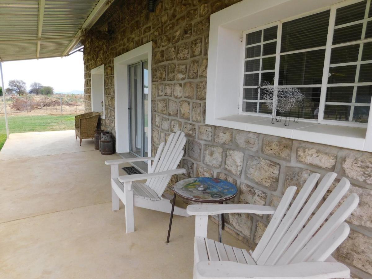 Hotel Meteorite Rest Camp Grootfontein Esterno foto