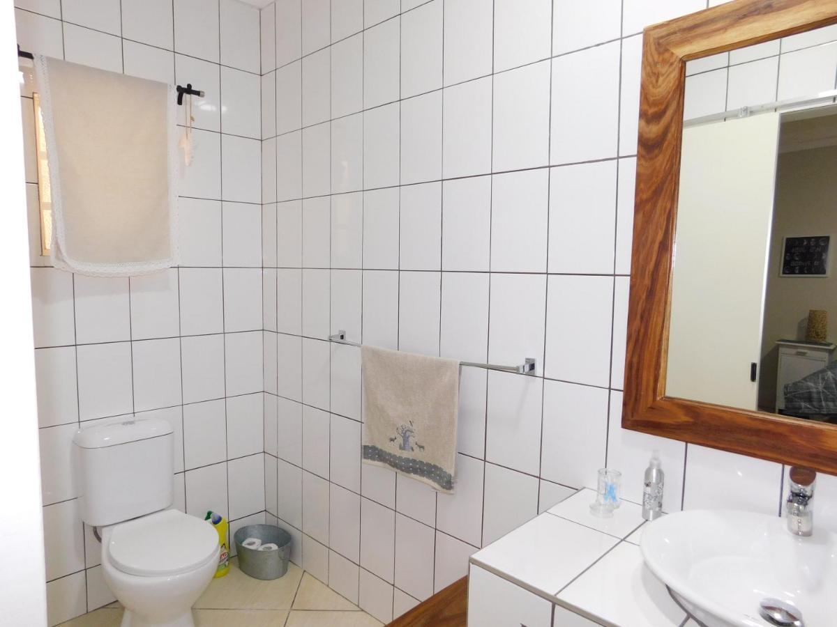 Hotel Meteorite Rest Camp Grootfontein Esterno foto